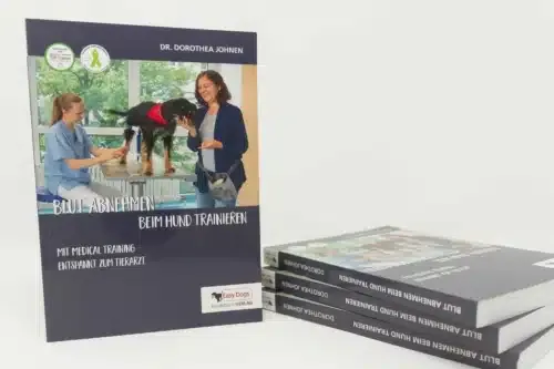Blut abnehmen beim Hund trainieren (Dr. Dorothea Johnen)